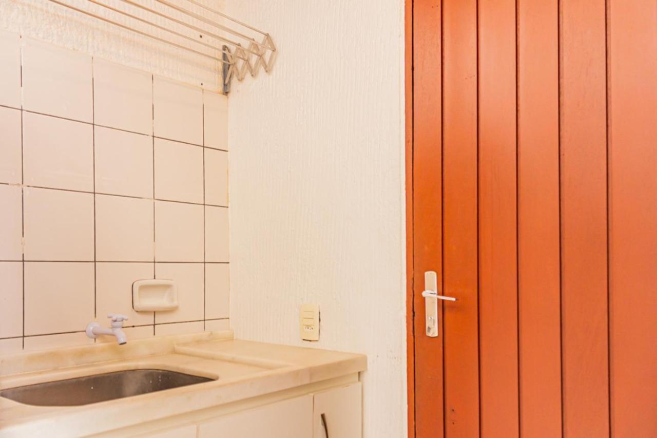 Apartamento Duplex Térreo 01, Jurerê, 350m Da Praia * Florianópolis
